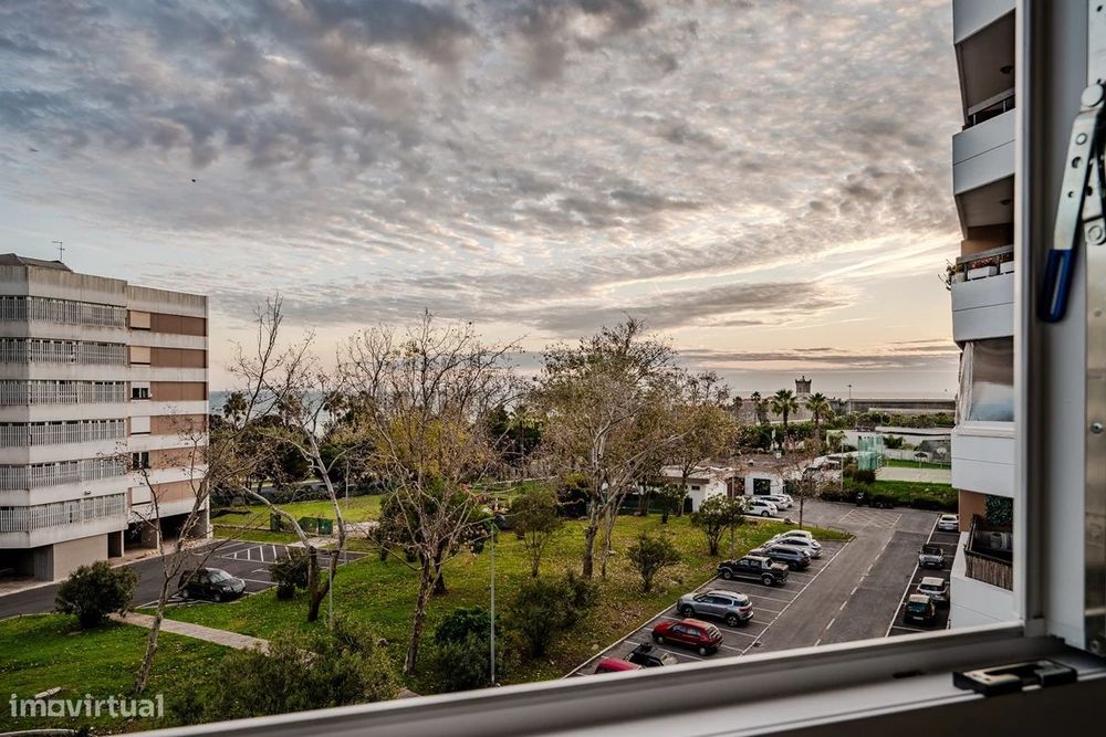 Apartamento T4 com estacionamento, Alto da Barra, Oeiras