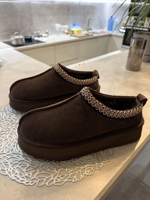 Нові угги tazz шоколадного кольору розмір 40 26 см стелька