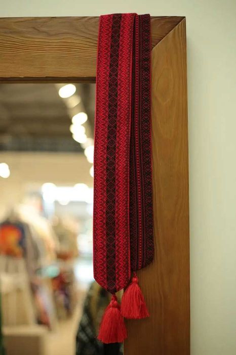 Pasek Krajka Słowiańska ludowa czerwona dł. 1,5 m