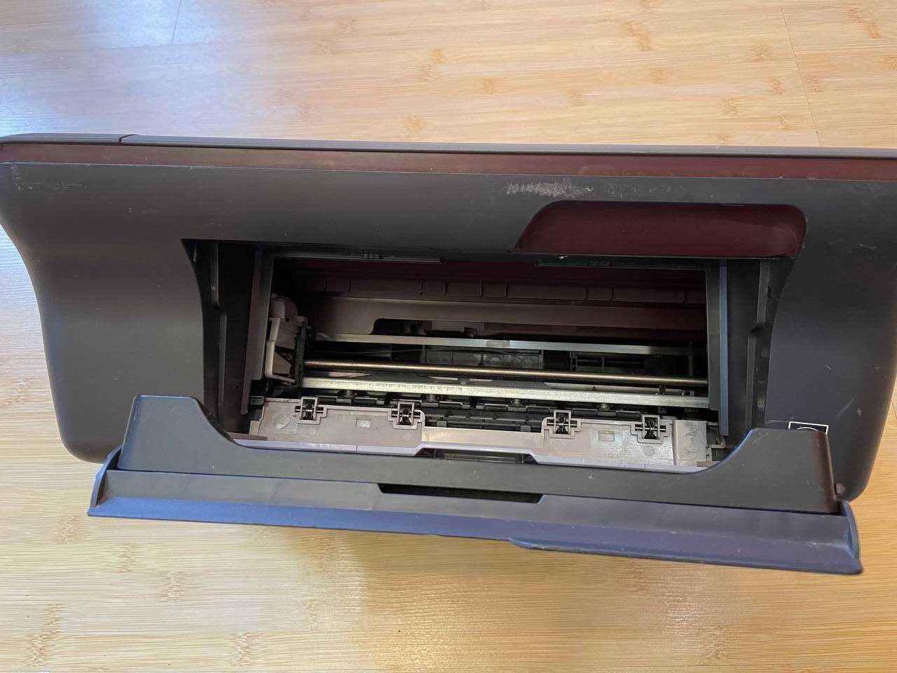 МФУ (принтер, сканер, ксерокс) HP Deskjet 1050