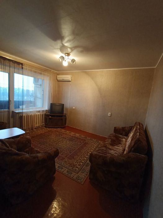 Продам 2-х квартиру в районі Критого ринку