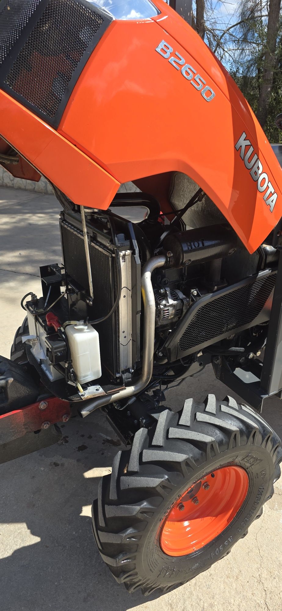 Trator Kubota B2650
