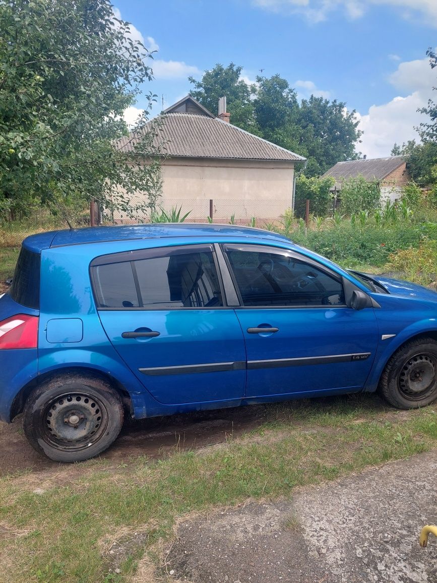 Продам Реном Менан 2