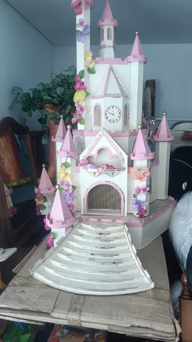 Castelos Disney/princesas príncipes/Mikey Mouse. 2 unidades no total