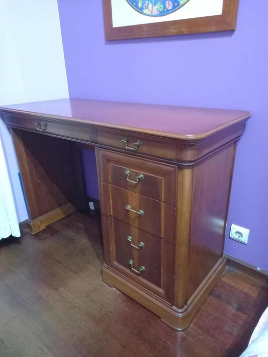 Secretaria em madeira