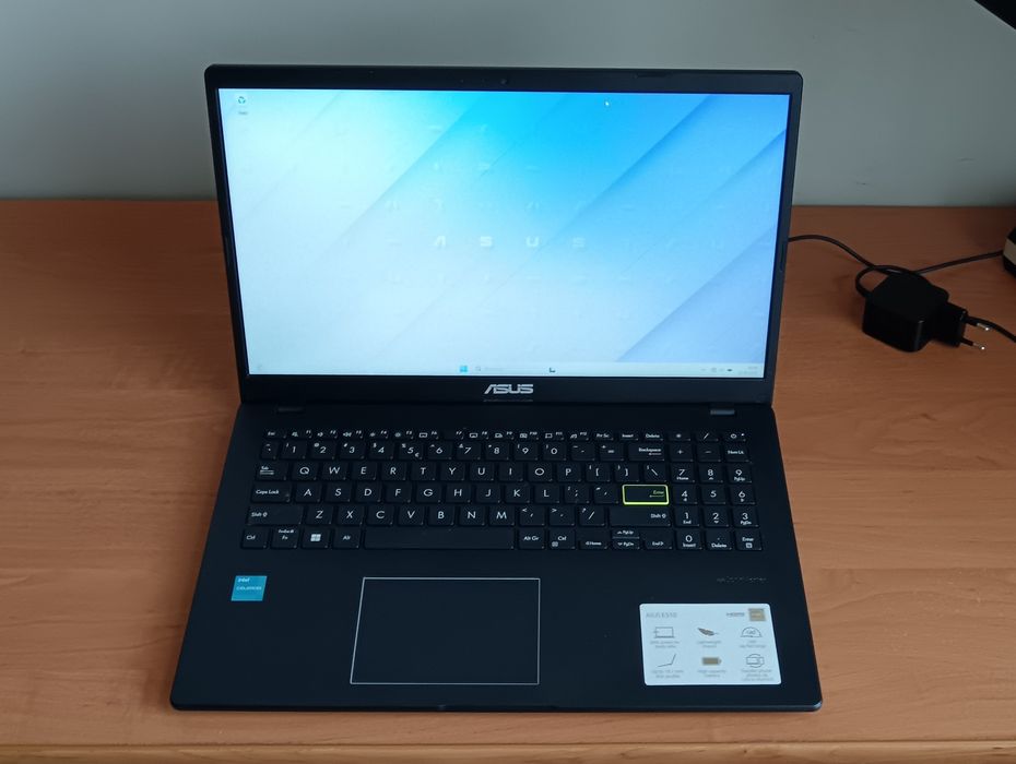 Laptop ASUS E510KA z lipca 23 roku