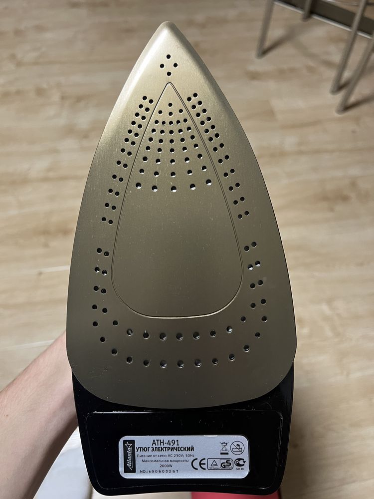 Продам утюг Праска Atlanta ATH-491