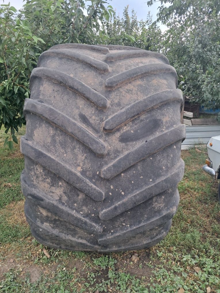 Продам скат на комбайн 1050/50R32