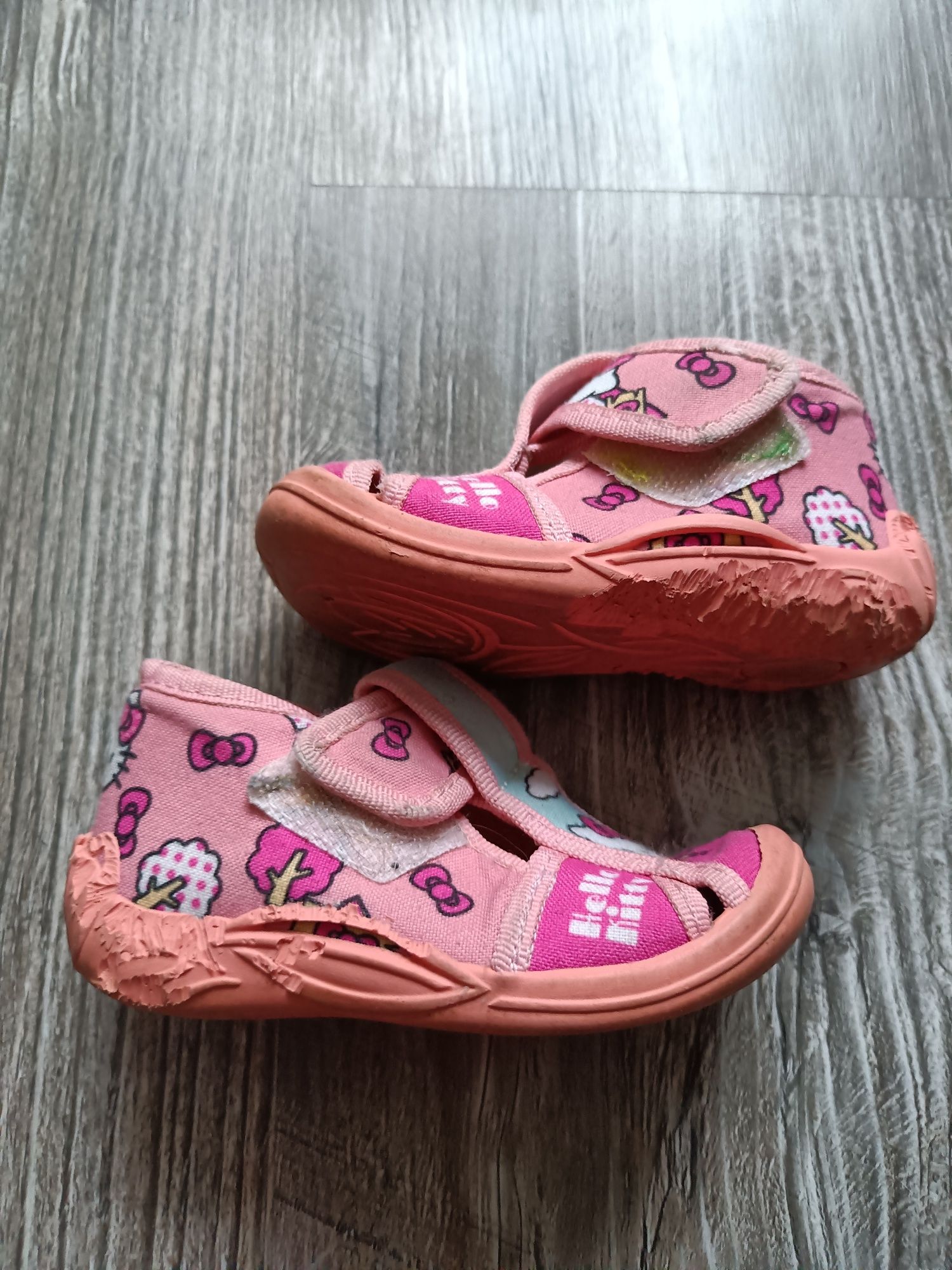 Buty dziecięce hello kitty rozmiar 22 sandał