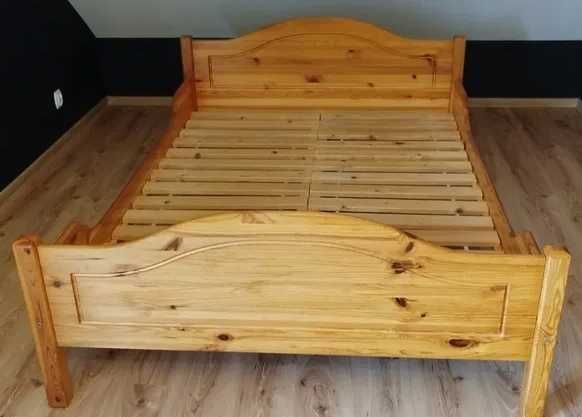 Drewniane łóżko 140x200cm. - bardzo ładne, masywne, sztywne, prywatne.