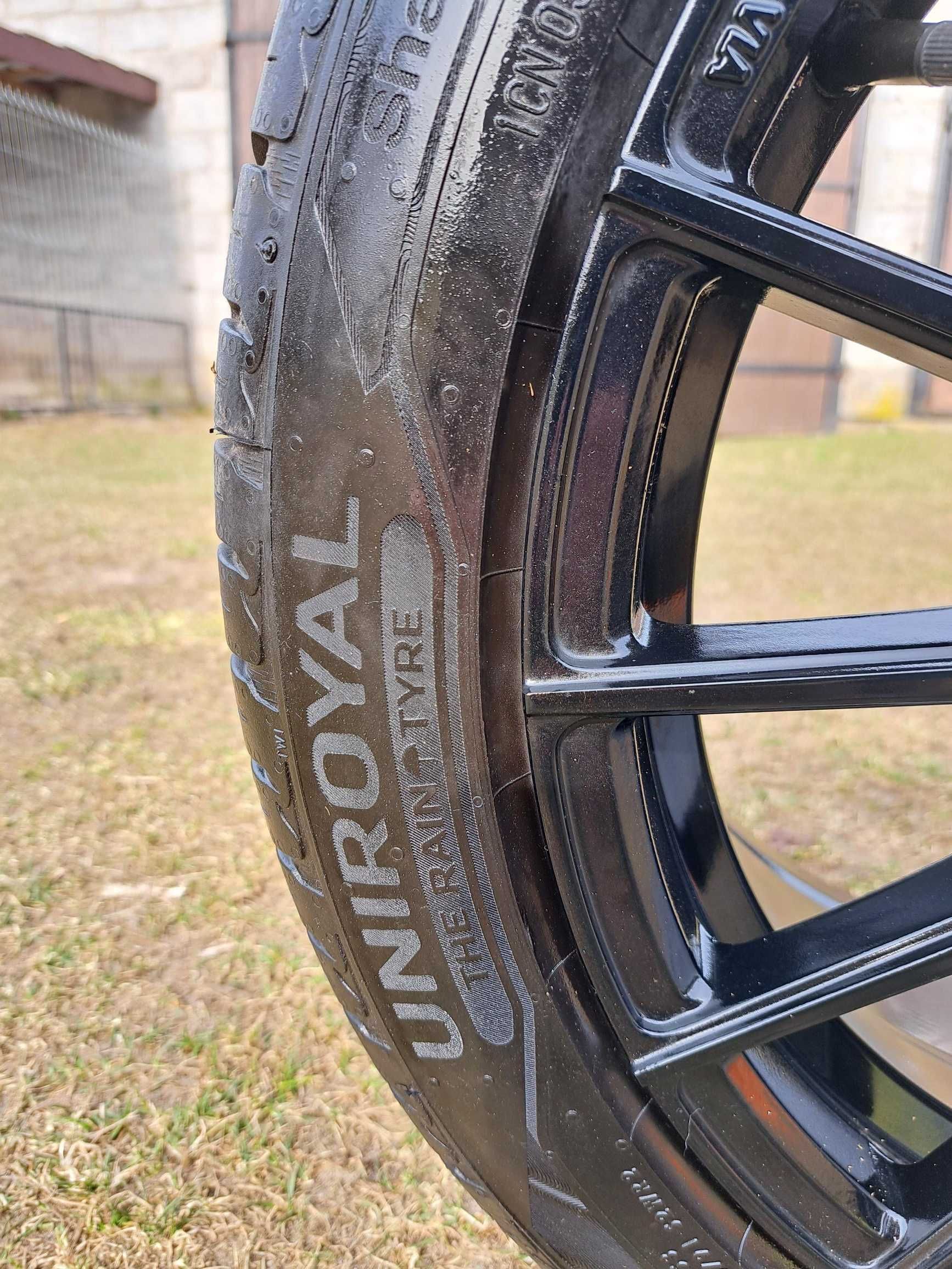 Koła, śliczne felgi z oponami, niski profil 215/45 R17 Toyota Aurius