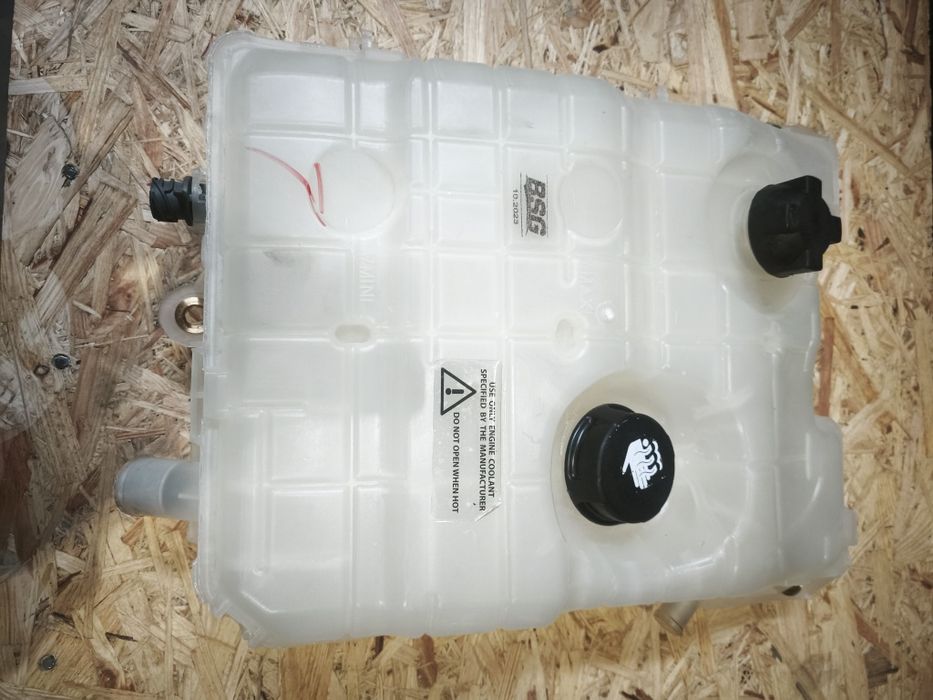 Бачок расширительный Renault, Volvo