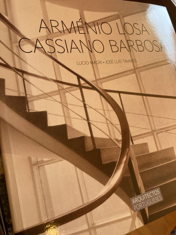Vendo colecção livros “Arquitectos Portugueses”