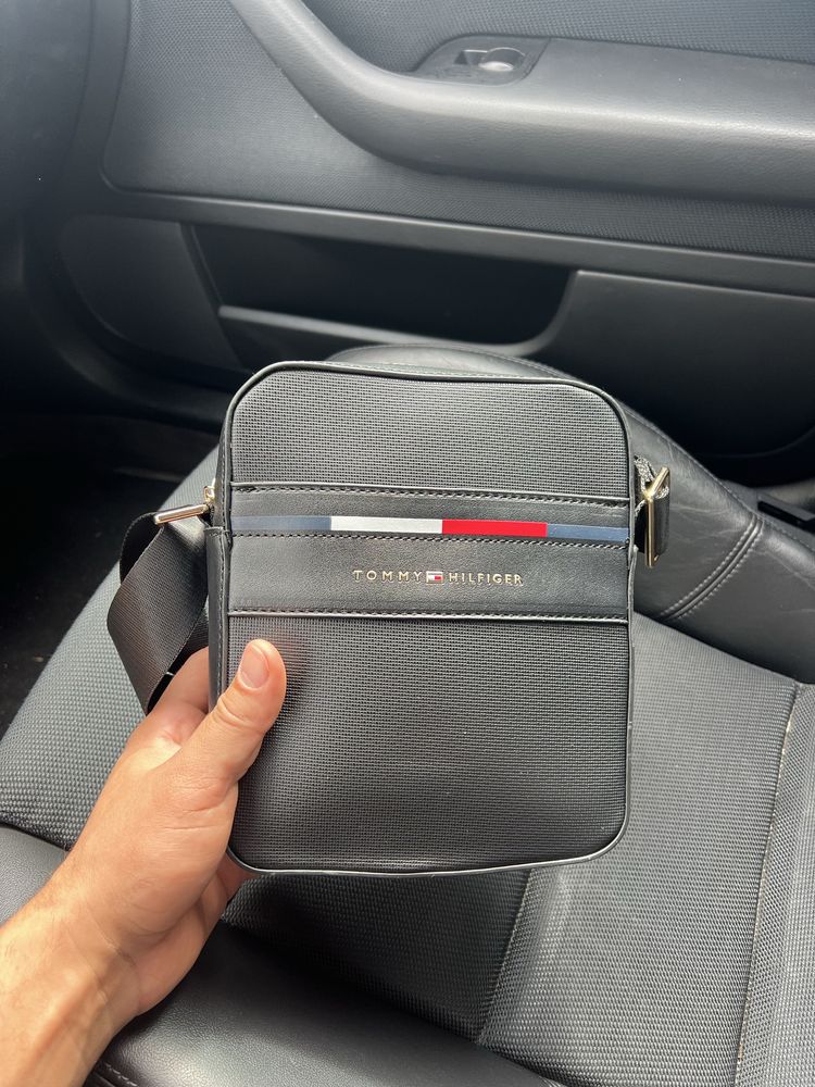 сумка tommy hilfiger / чоловіча сумка месенджер через плече