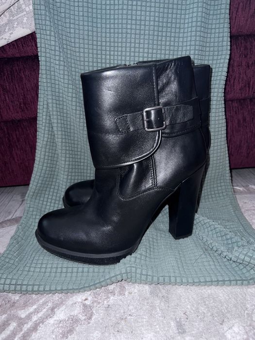 Ботинки женские на устойчивом каблуке