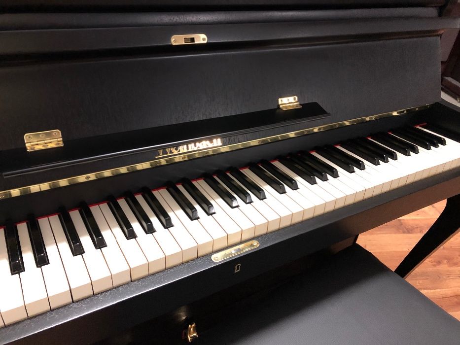 Pianino Czarne Weinbach Petrof