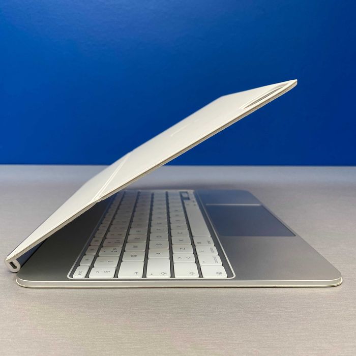 Capa Teclado - Apple Magic Keyboard iPad Pro 13" (M4)
