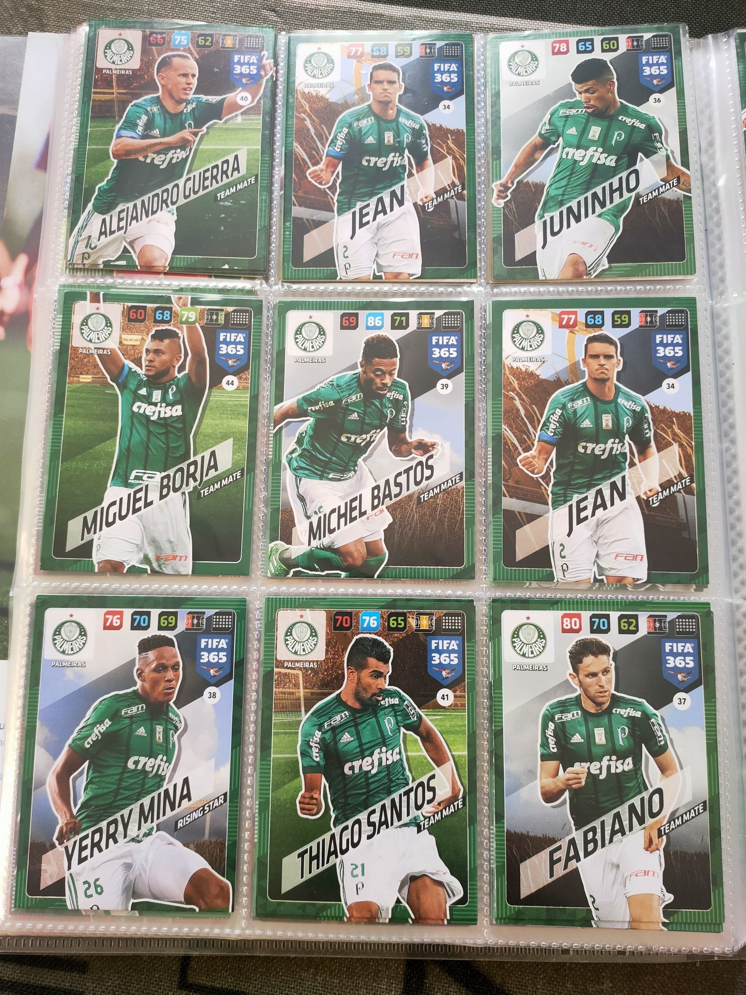 Album Panini Adrenalyn 2018 z karami