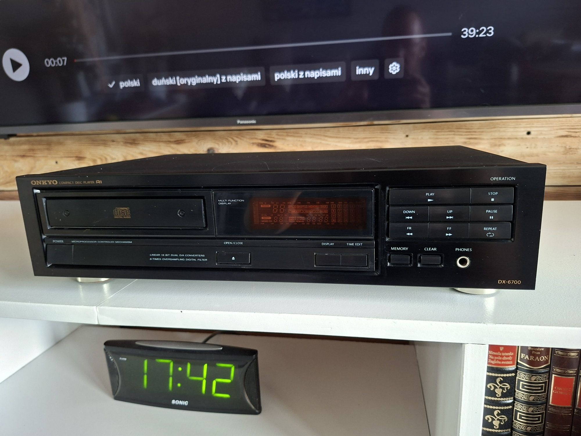 Odtwarzacz CD Onkyo DX-6700