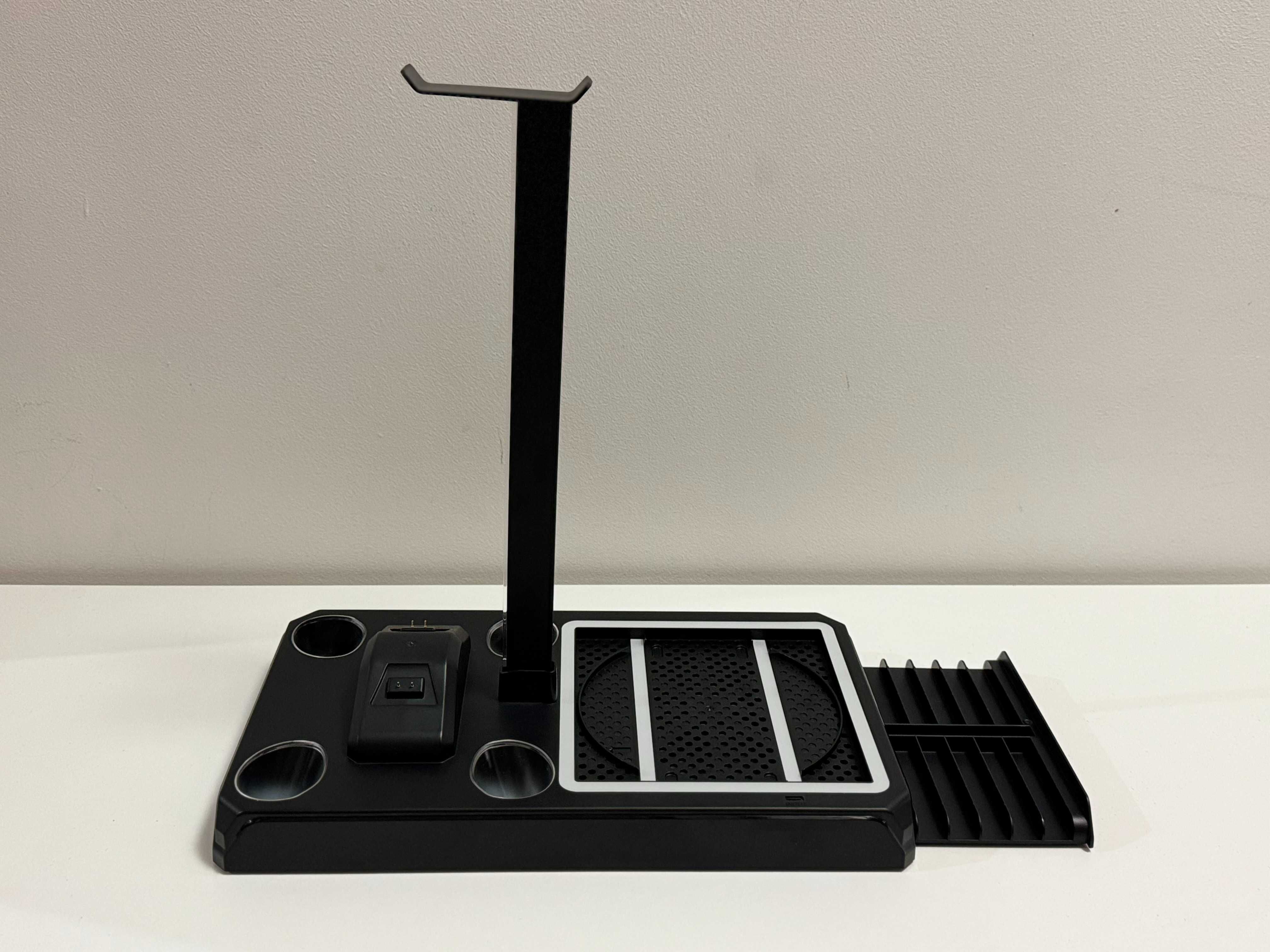 YAXO XENO FROST Podstawka chłodząca i ładująca Xbox Series X/Series S