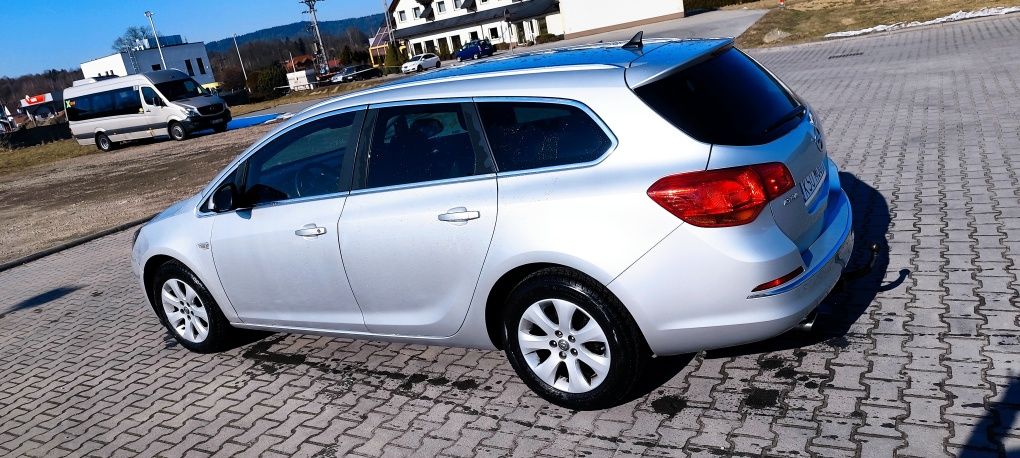 Opel Astra J 1.4T 140 km