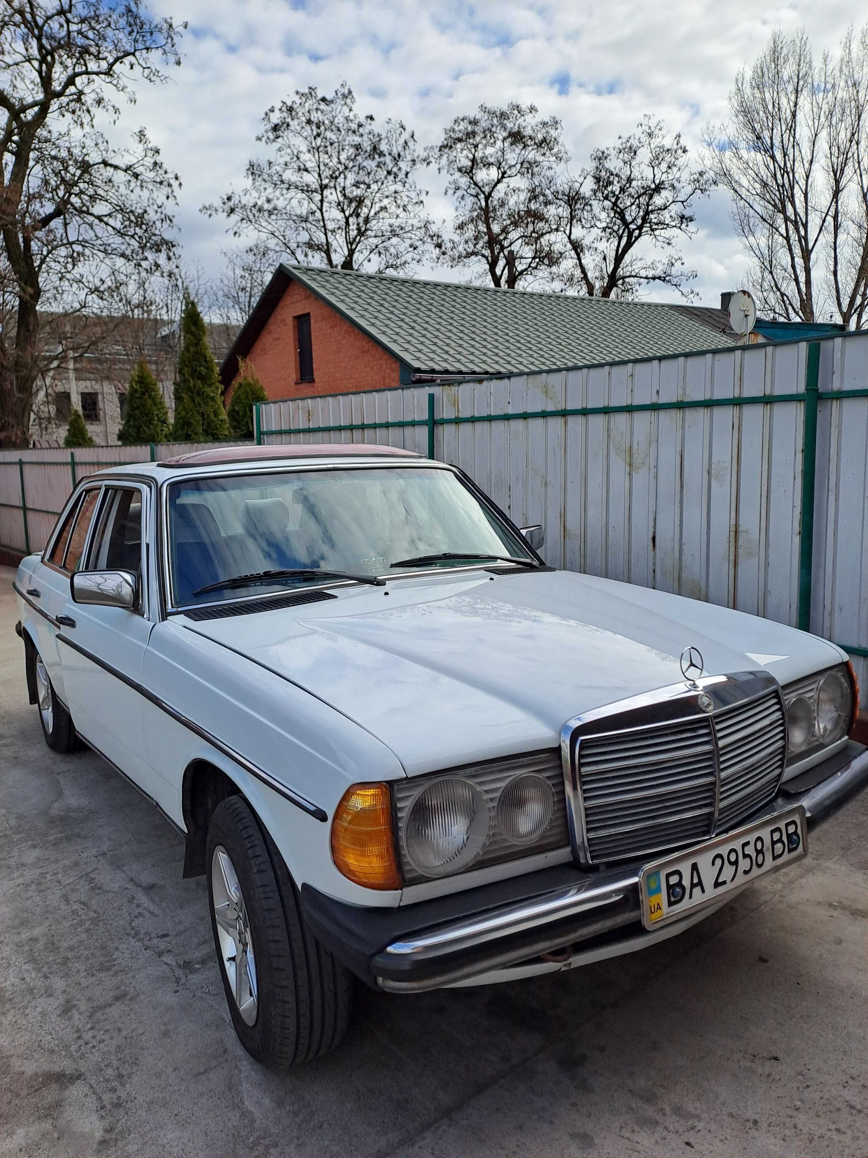 Mercedes-Benz W123