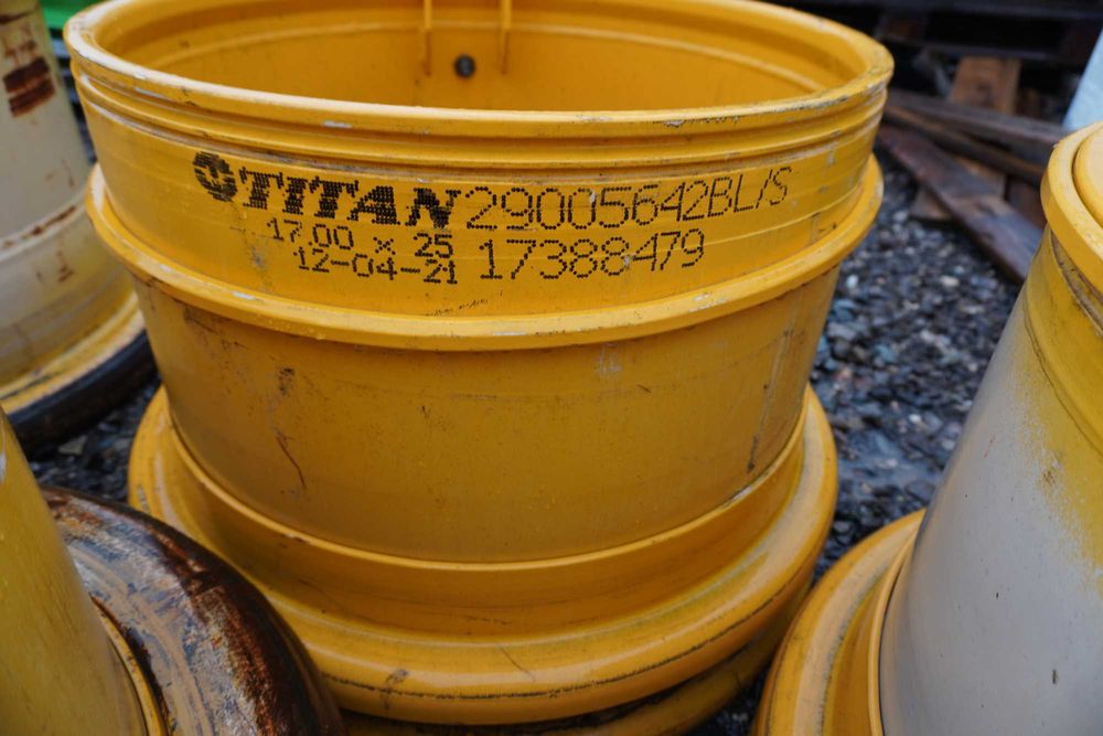 Volvo Felga TiTan 17.00x25  L70 Ładowarka