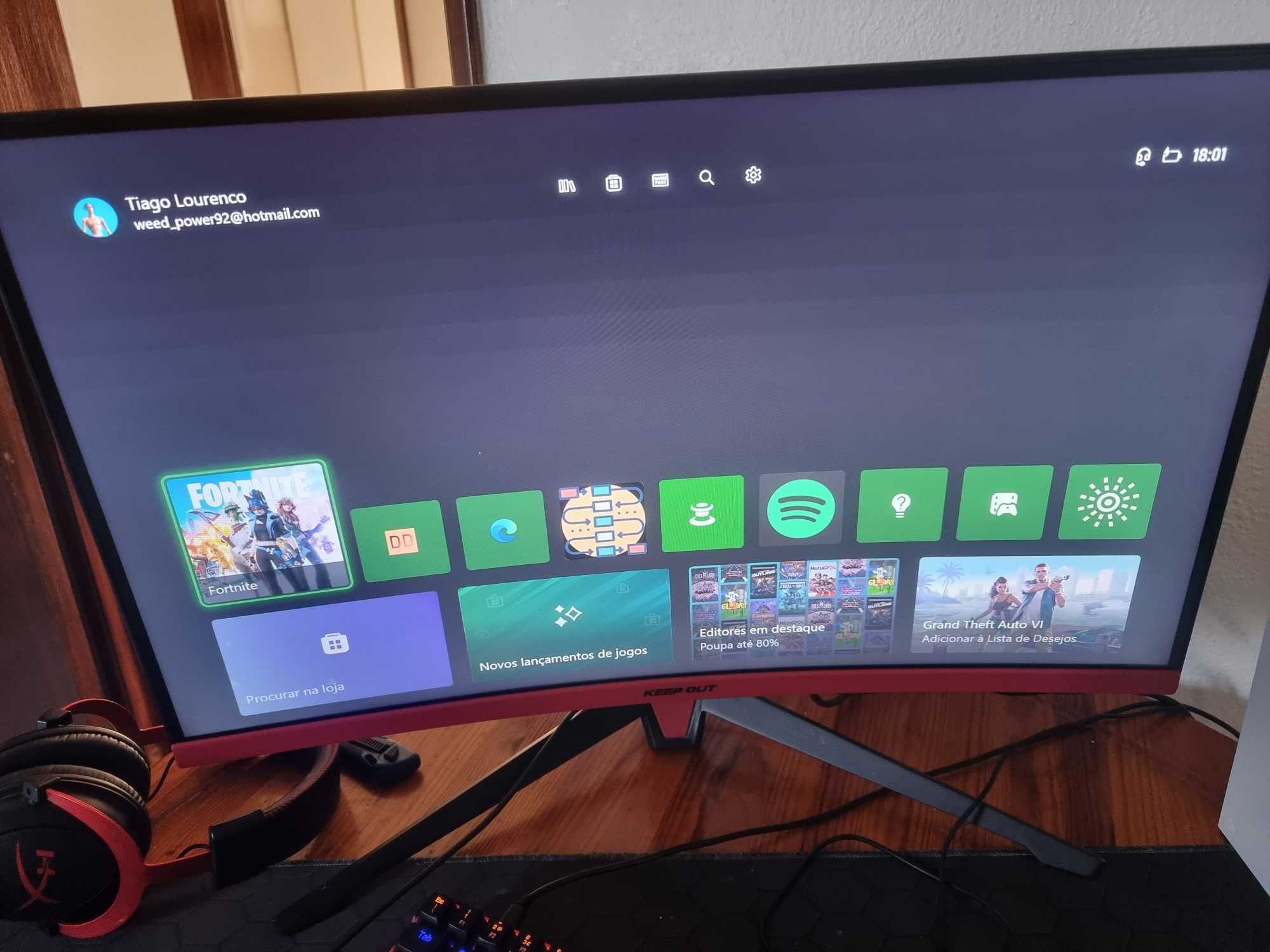 XBOX S +monitor + comandos + teclado + Rato + Headaphones