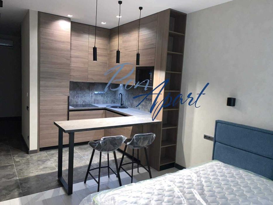 В БУДИНКУ ГЕНЕРАТОР,   1 кім квар., по вул. Левка Лук'яненка