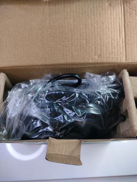 Opiekacz do kanapek Hoffen czarny sandwich 750 W