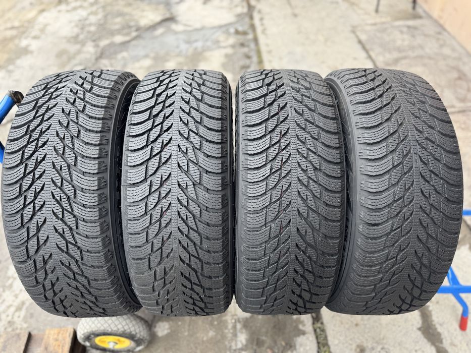 235/60R17 Nokian Hakkapeliitta R3 SUV 4шт 2022рік