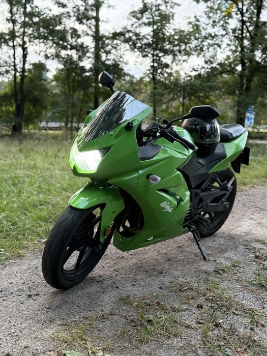 Мотоцикл Kawasaki Ninja EX 250