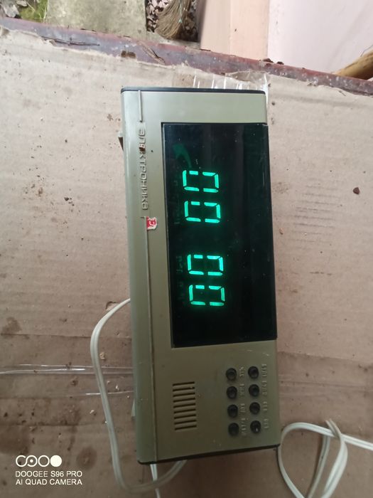 Годинний електронний Електроніка