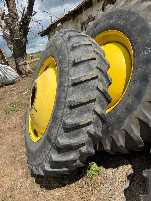Колеса на комбайн JohnDeere (джондір)