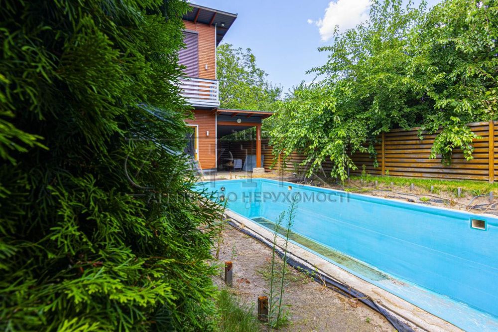 Пропонується в оренду авторський,сімейний будинок на Осокорках 300м2