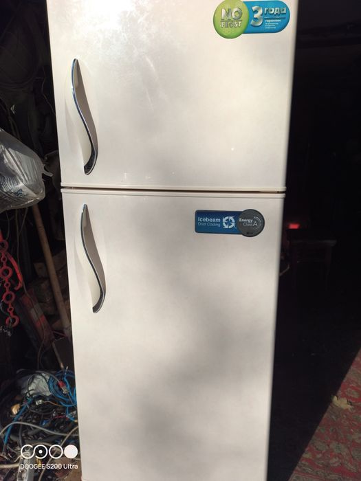 Продам Холодильник LG