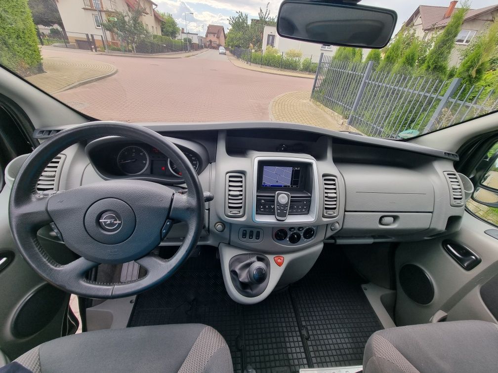 2012 Opel VIVARO 2,0CDTI Tour caravele multivan osobowy Renault trafic