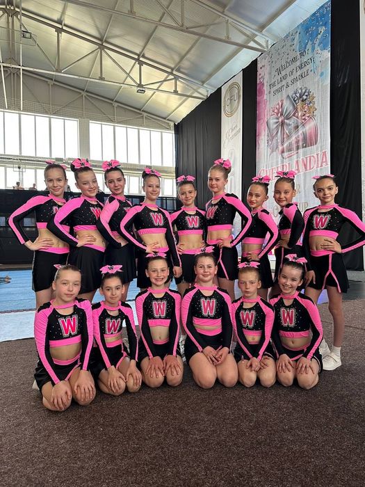 Танцювальні костюми на замовлення , карнавальні костюми, форма з лого