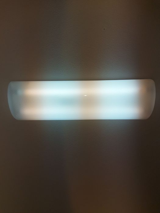 Lâmpada de teto fluorescente