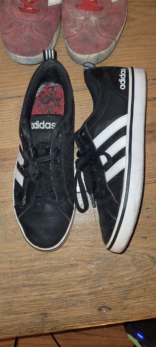 Conjunto de ténis de marca