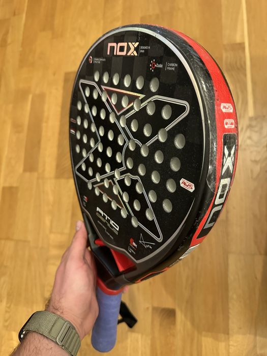 Rakieta do Padla Nox AT10 Luxury Genius 18K 2023 (Agustin Tapia)