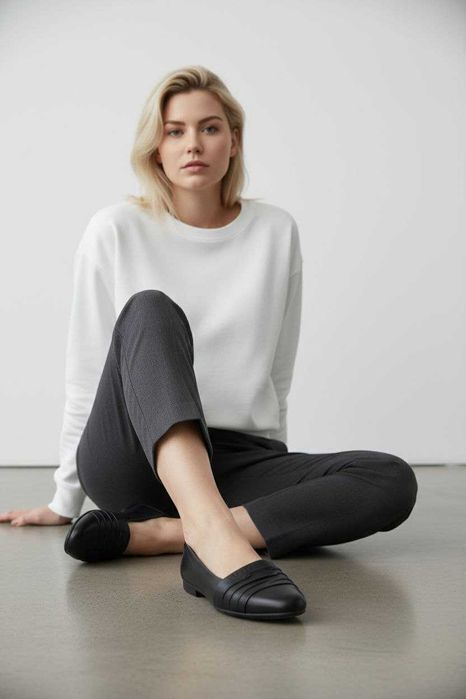 Элегантные туфли-балетки Clarks Unstructured, р. 40,5-41