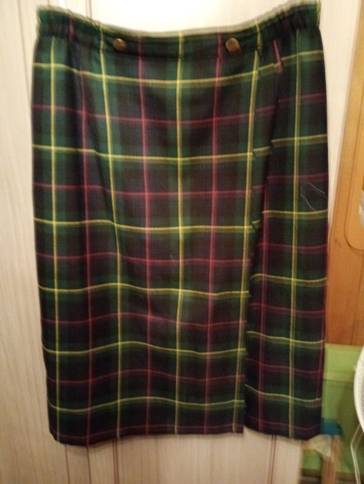 Piękna spódnica damska w krateczkę