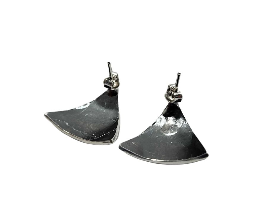 SR393 Srebrne kolczyki trójkąty 925 na sztyft