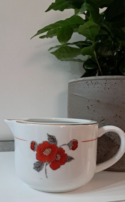 Sosjerka z porcelany