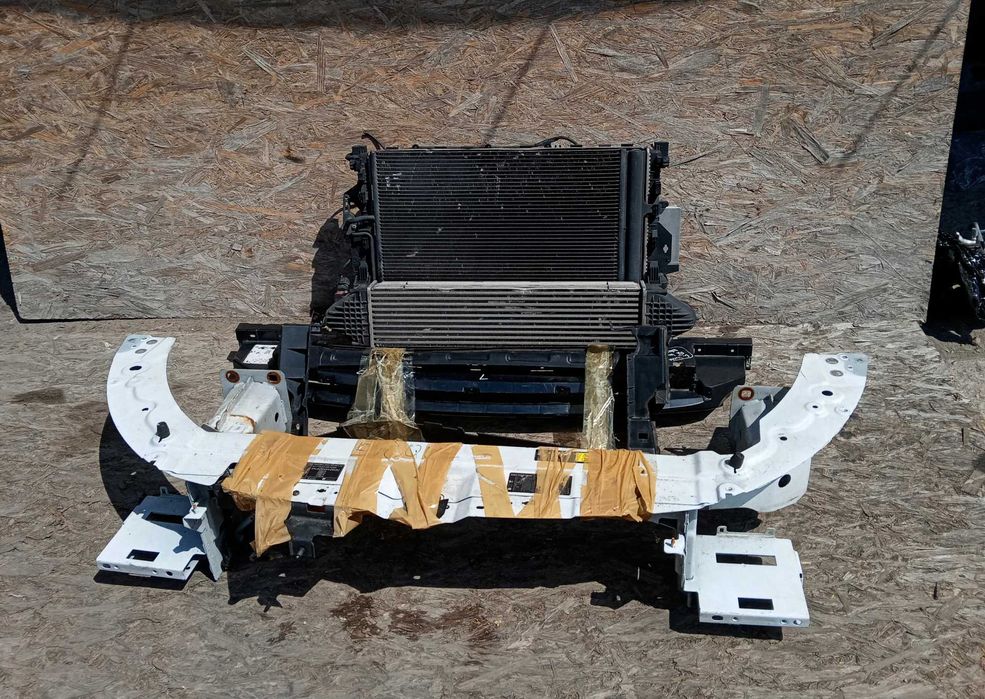 Панель передняя вентилятор, телевизор Range Rover Evoque L538 разборка