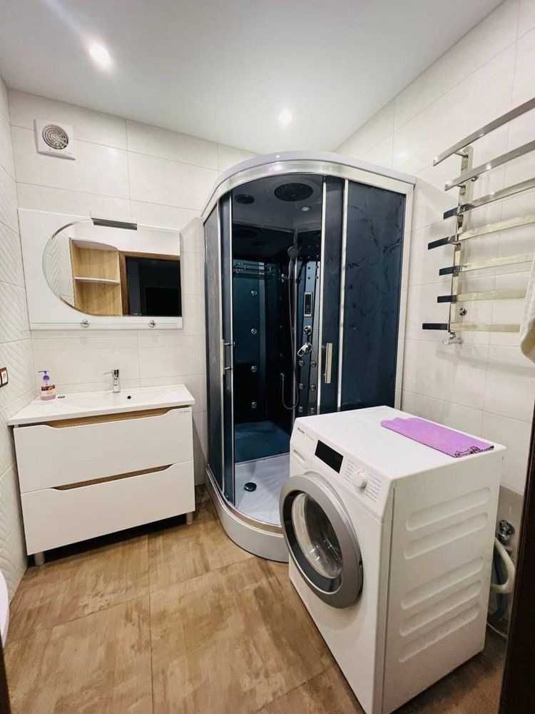 Новобудова з ремонтом, Виставка 2к квартира 80м2 39214