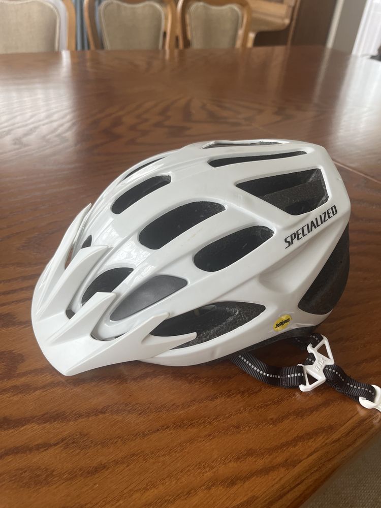 Kask rowerowy specialized