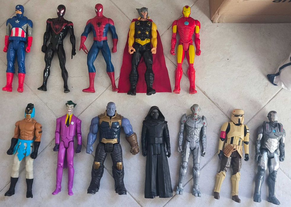 Bonecos articulados - Marvel - Star wars - DC