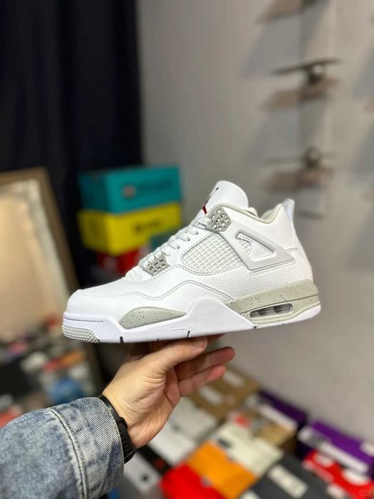 Buty-Trampk-Jordan 4 retrotechwhiteOre R.40